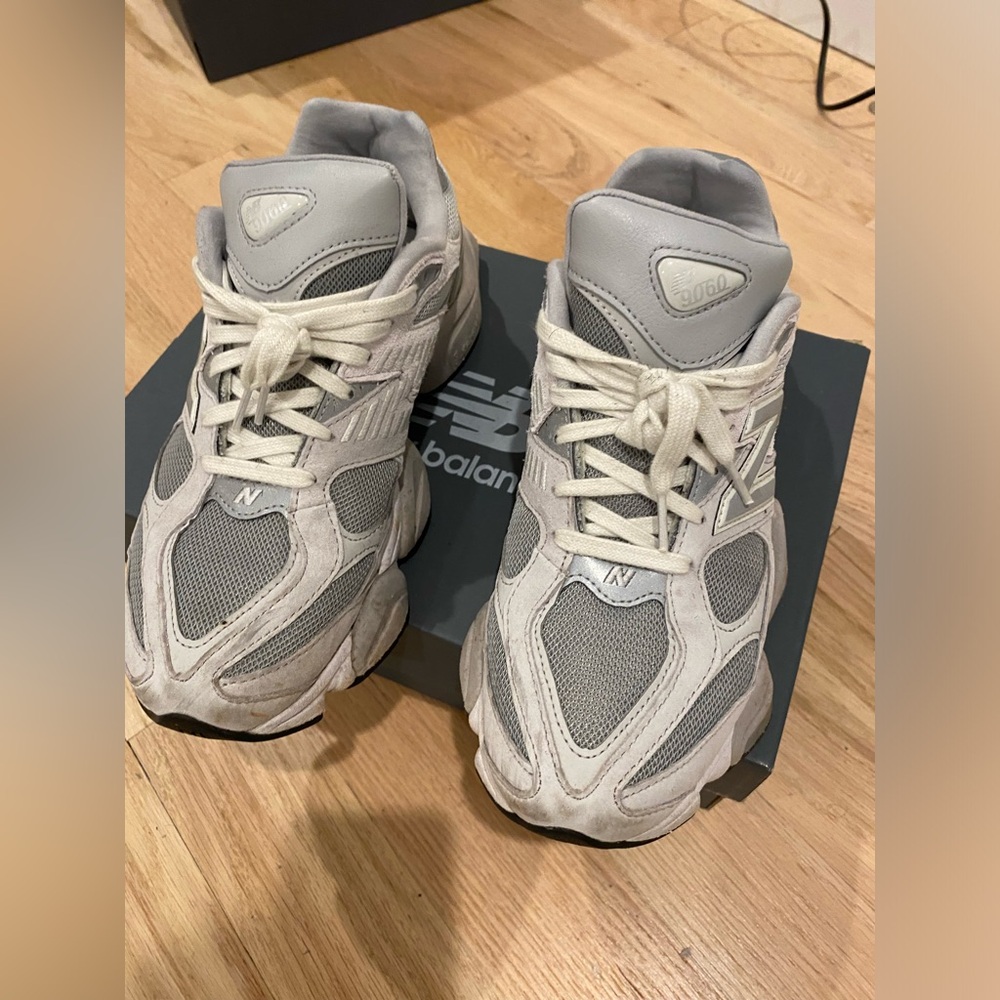 New Balance 9060